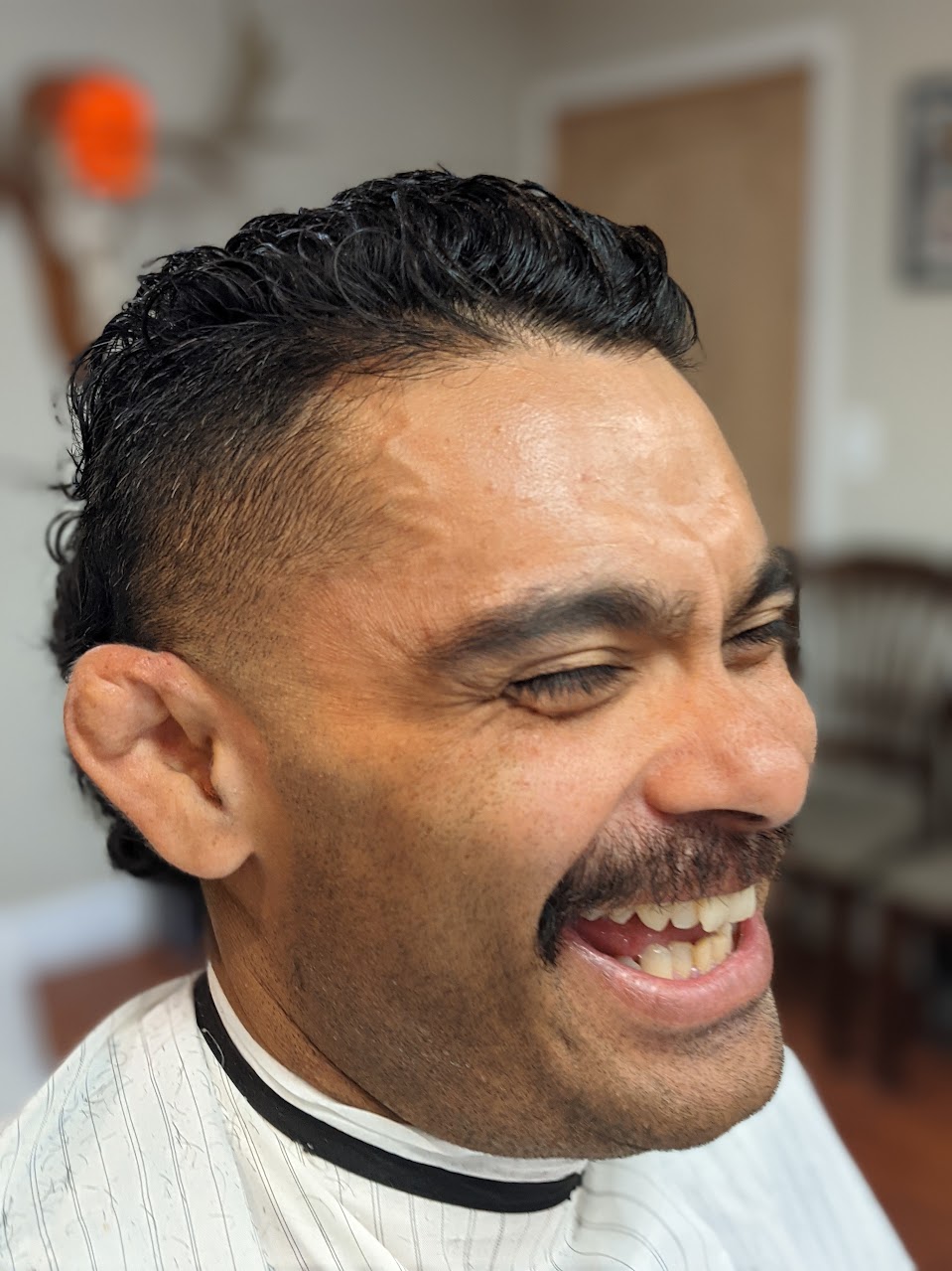 Men's haircut by Gus Hill