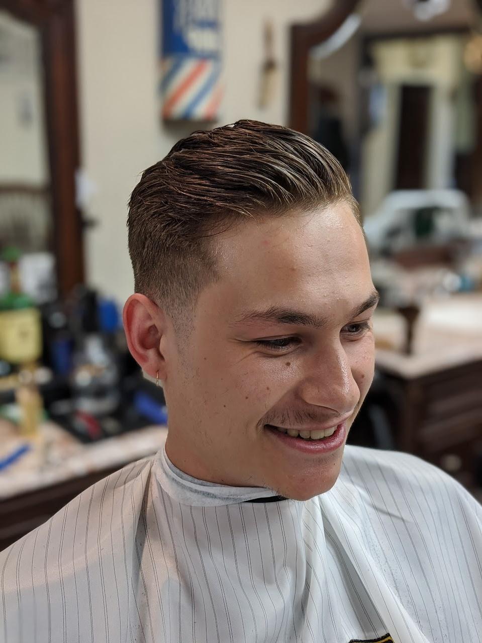 Men's haircut by Gus Hill